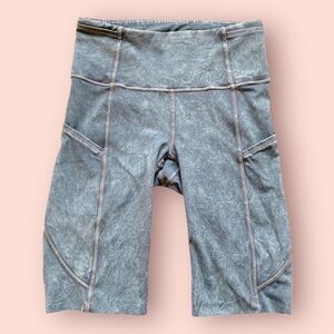 Lululemon shorts size 4